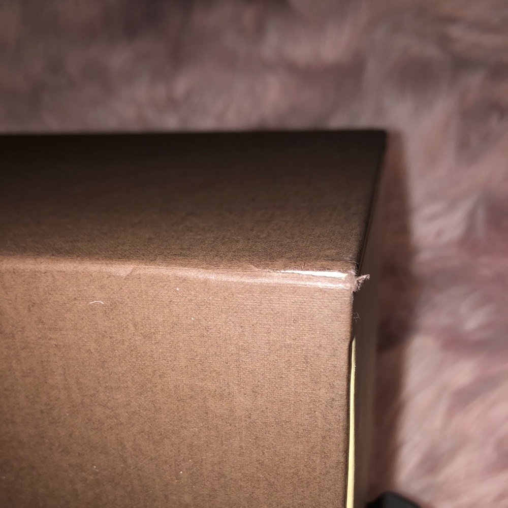 Authentic Louis Vuitton shoe box! - Picture 8 of 9